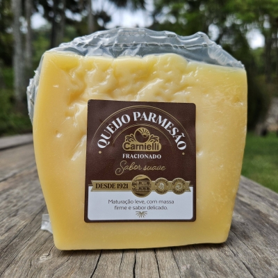 Queijo Parmesão Suave Carnielli (Aprox. 220gr)
